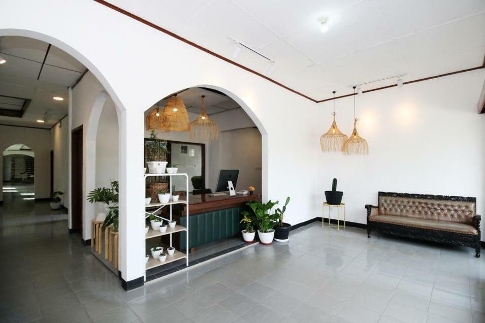 Rarem Bed & Breakfast Bandar Lampung Exterior photo